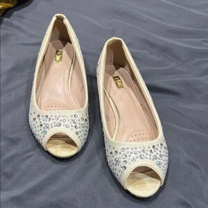 Elegant Cream Peep-Toe Flats with Rhinestones
